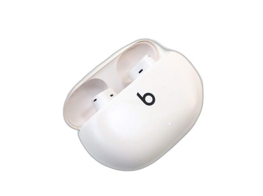 in ear beats studio buds plus