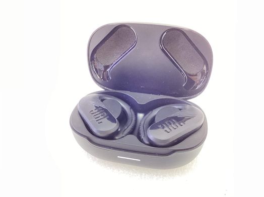 in ear jbl	logitech endurance peak 3