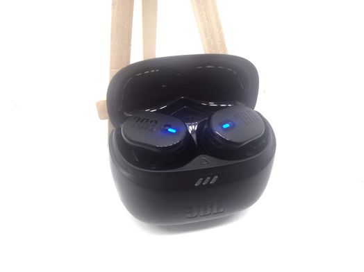 in ear jbl tune buds 2