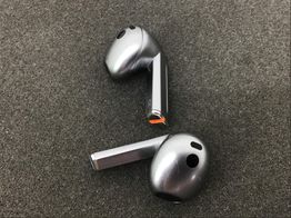 in ear samsung galaxy buds 3