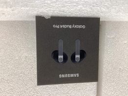 in ear samsung galaxy buds 4 pro