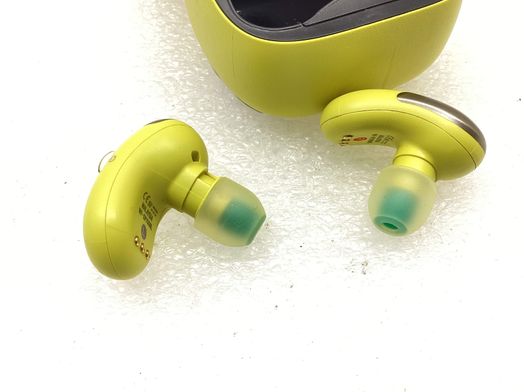 in ear sony wf-sp700n