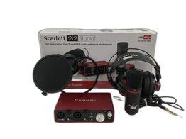 placa de som focusrite scarlet 2i2studio 2gen