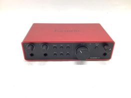 interface focusrite scarlett 2i2 4rd gen