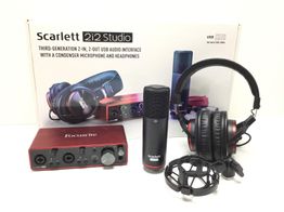 interface focusrite scarlett 2i2 studio