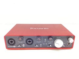 interface focusrite scarlett 2i4 (2&ordf; generaci&oacute;n)
