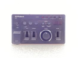 interface roland e-4