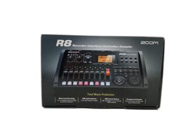 interface zoom r8