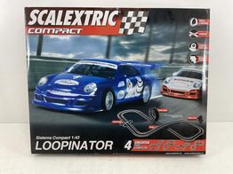 kit pista y coches slot scalextric compact loopinator
