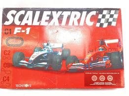 kit pista y coches slot scalextric c1 f-1