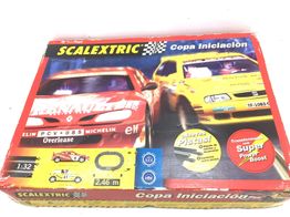 kit pista y coches slot scalextric copa iniciacion