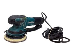 lijadora orbital makita bo6050
