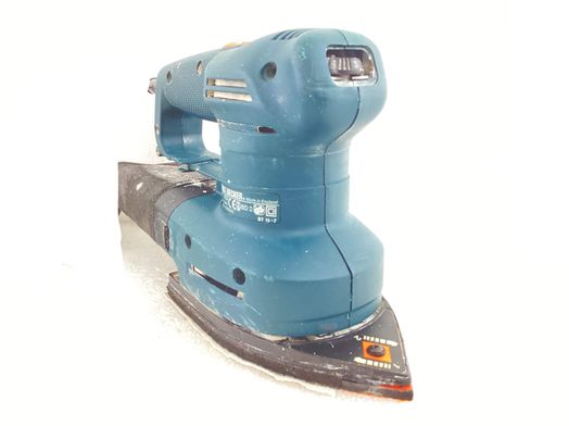 lixadora banda black and decker ka220e