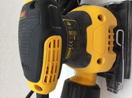 lixadora banda dewalt dwe6411