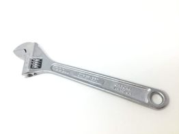 llave inglesa o ajustable super-ego