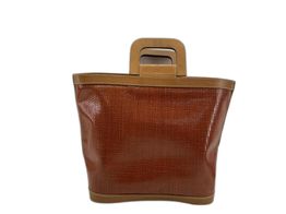 mala al&ccedil;a curta el potro