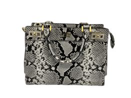 mala al&ccedil;a curta guess