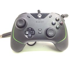 Mando Xbox Series Razer Wolverine v2