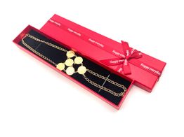 manita oro 18k 