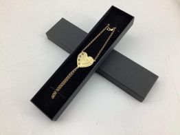 manita oro 18k 
