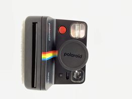 camara instantanea polaroid now+