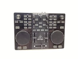 mesa dj behringer cmd studio 2a