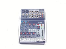 mesa dj behringer q1002usb