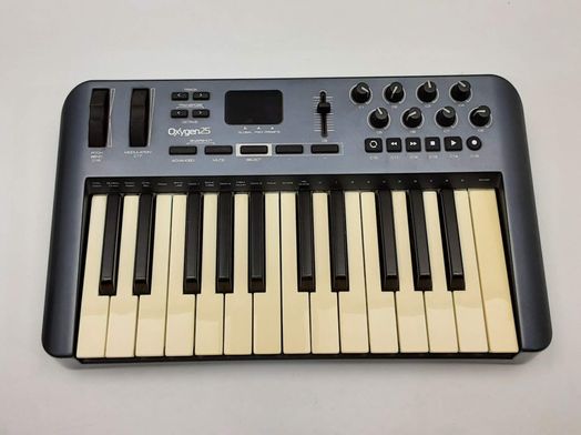mesa dj m-audio oxygen 25