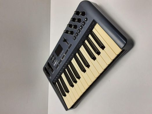 mesa dj m-audio oxygen 25