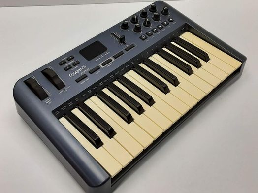 mesa dj m-audio oxygen 25
