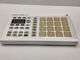 mesa dj native instruments maschine mikro
