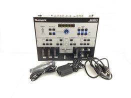 mesa dj numark avm01