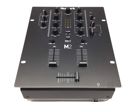 mesa dj numark m2
