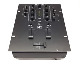 mesa dj numark m2