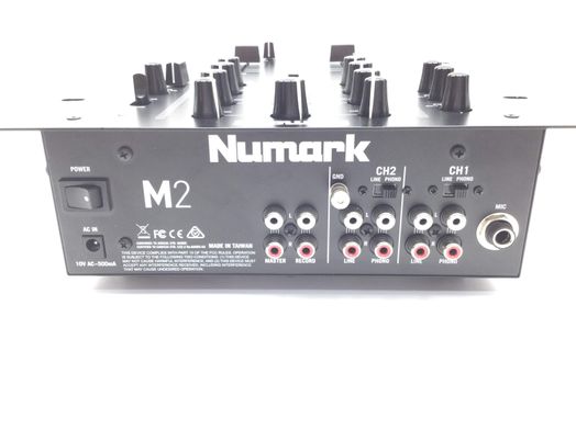 mesa dj numark m2
