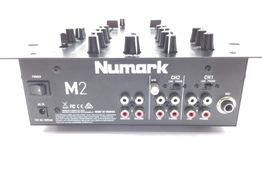 mesa dj numark m2