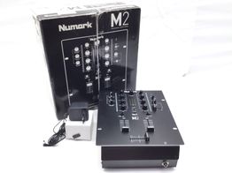mesa dj numark m2