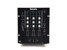 mesa dj numark m4