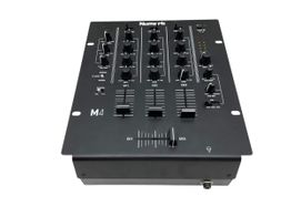 mesa dj numark m4