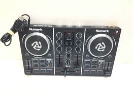 mesa dj numark party