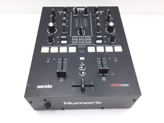 mesa dj numark scratch