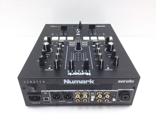 mesa dj numark scratch