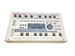 Mesa dj Roland mc-303