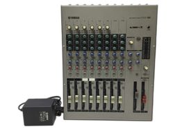Mesa dj Yamaha mw12