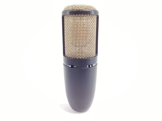 microfone vocalista akg p420