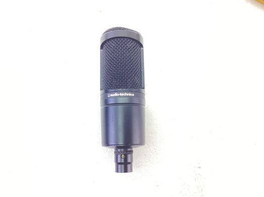 microfone vocalista audio-technica at2020