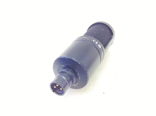 microfone vocalista audio-technica at2020