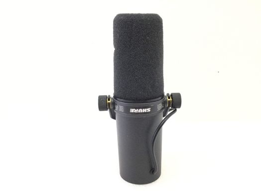 microfone vocalista shure sm7b