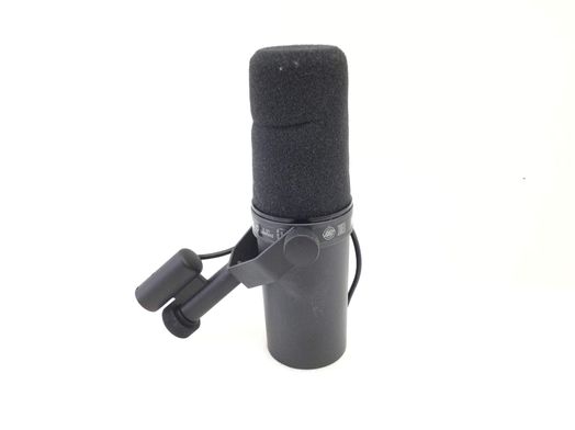 microfone vocalista shure sm7b