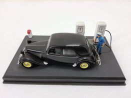 modelismo coche sin marca citroen ligero diorama gasolinera